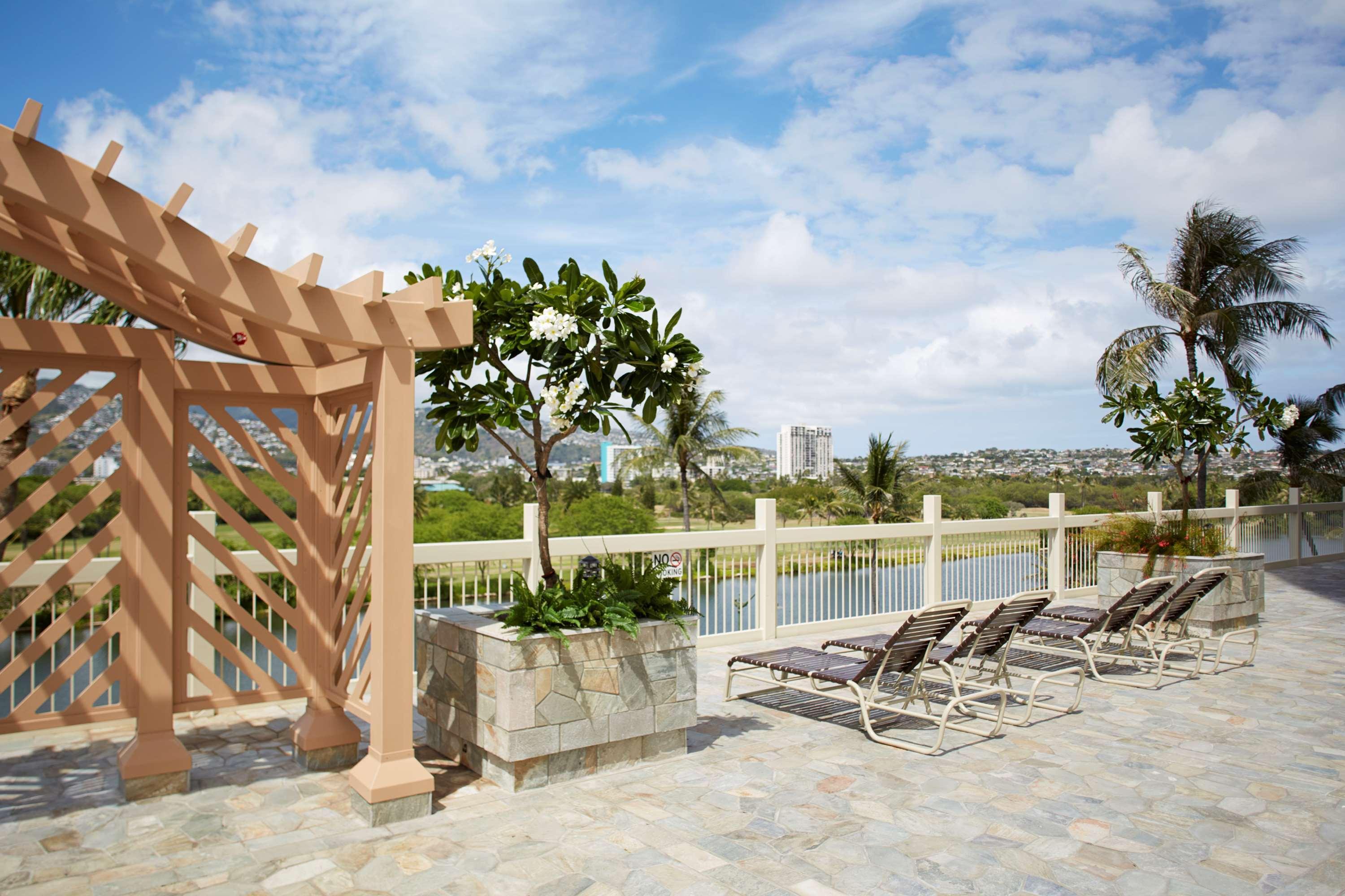 Skyline Island Colony Hotel Honolulu Bagian luar foto