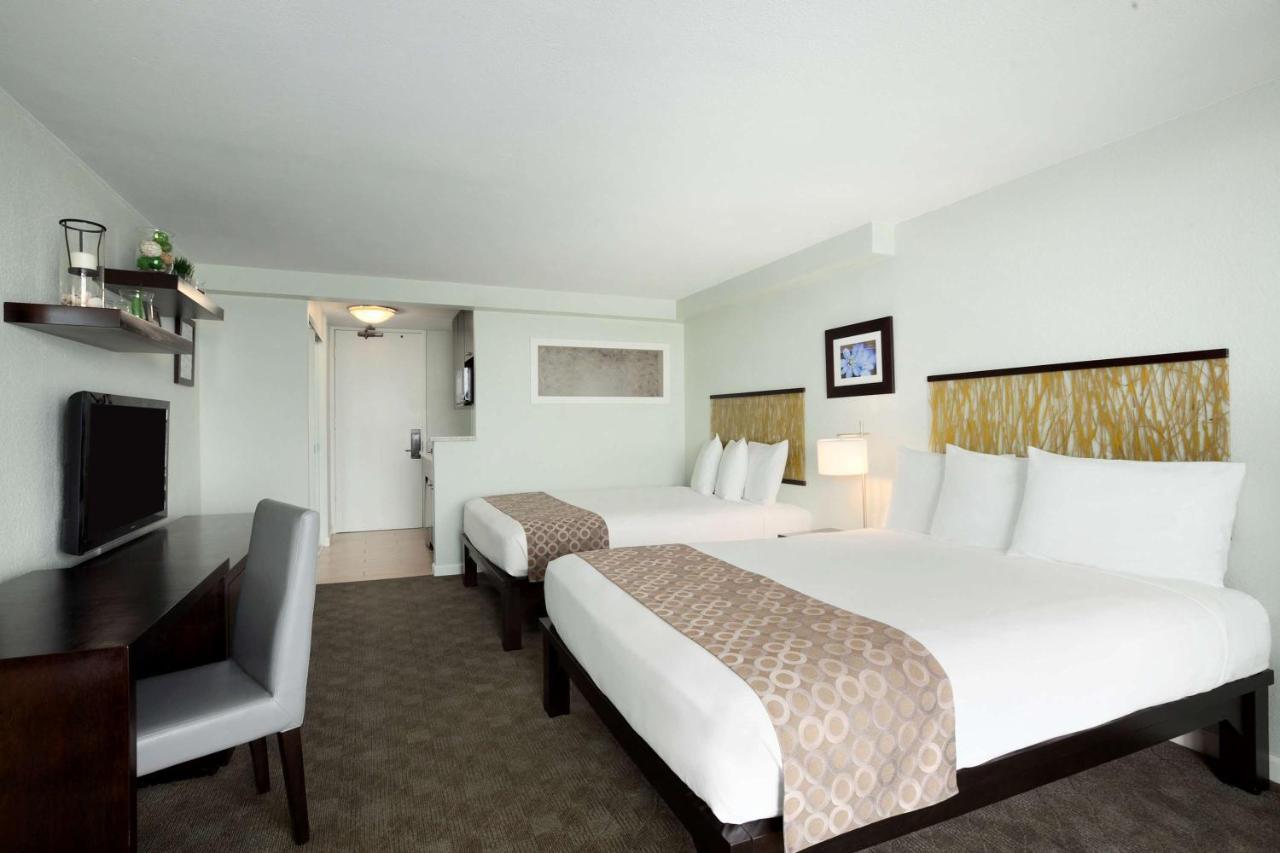 Skyline Island Colony Hotel Honolulu Bagian luar foto