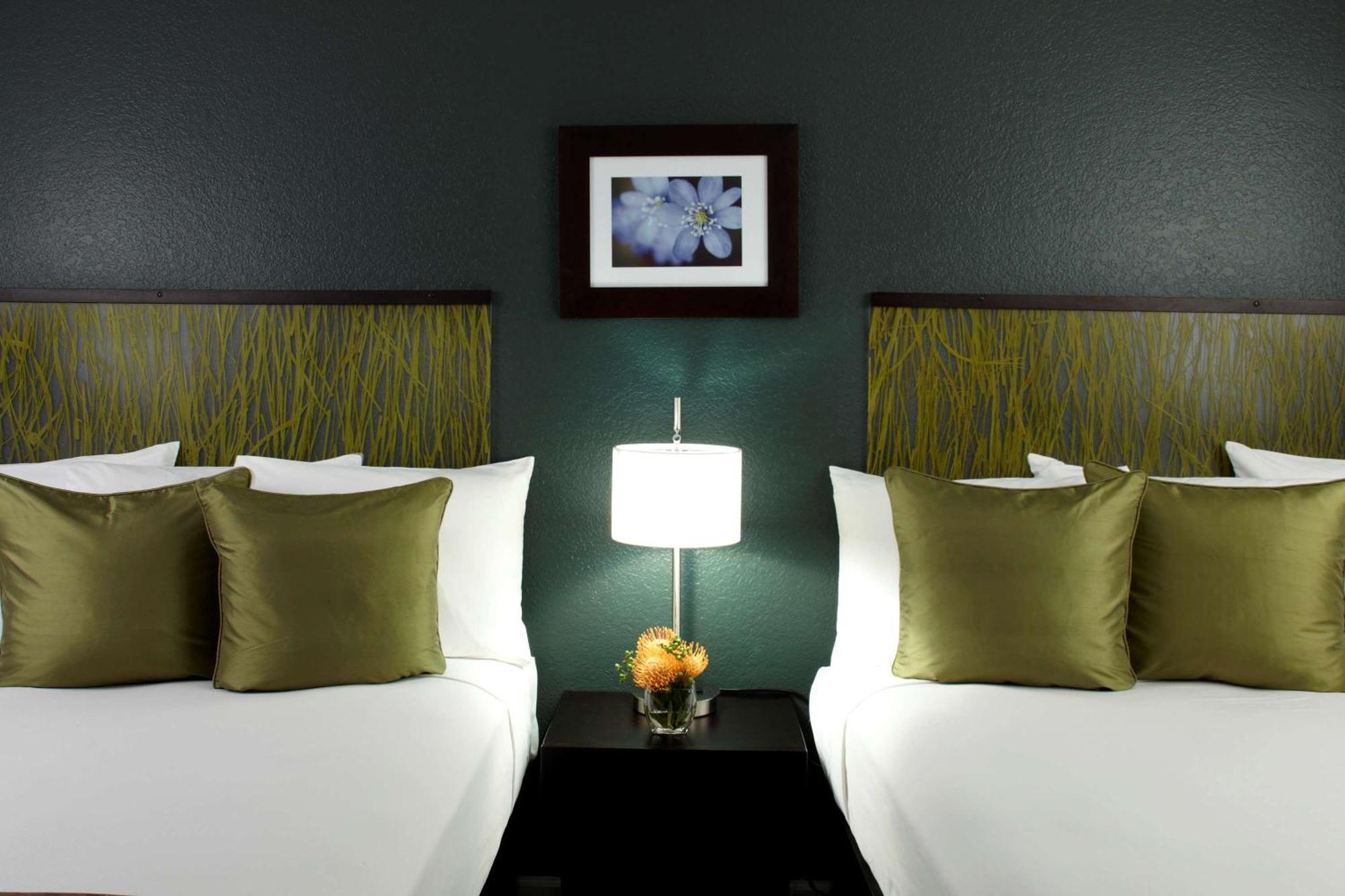 Skyline Island Colony Hotel Honolulu Bagian luar foto