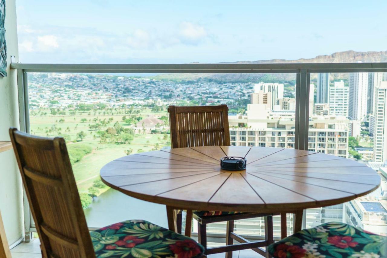 Skyline Island Colony Hotel Honolulu Bagian luar foto
