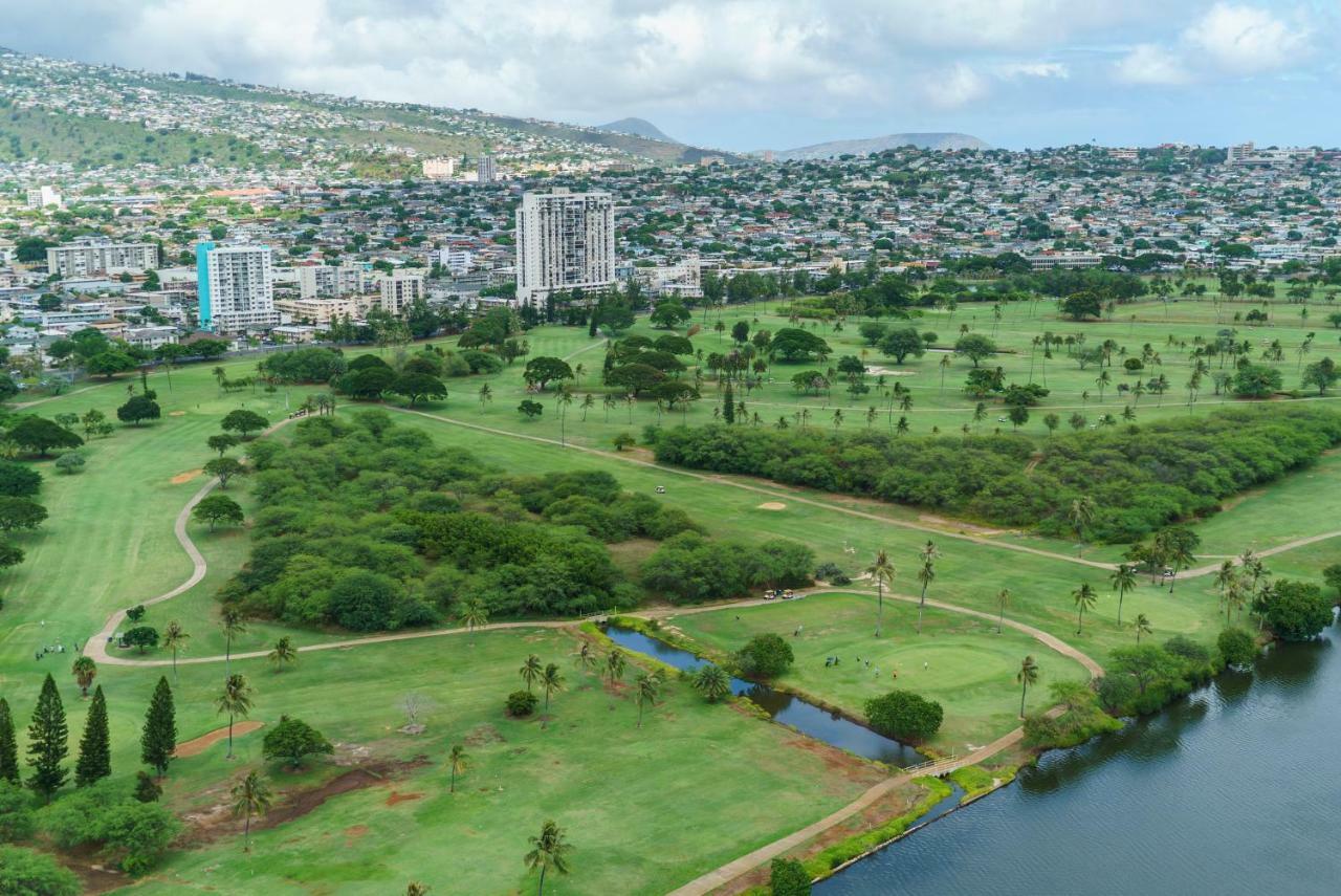 Skyline Island Colony Hotel Honolulu Bagian luar foto