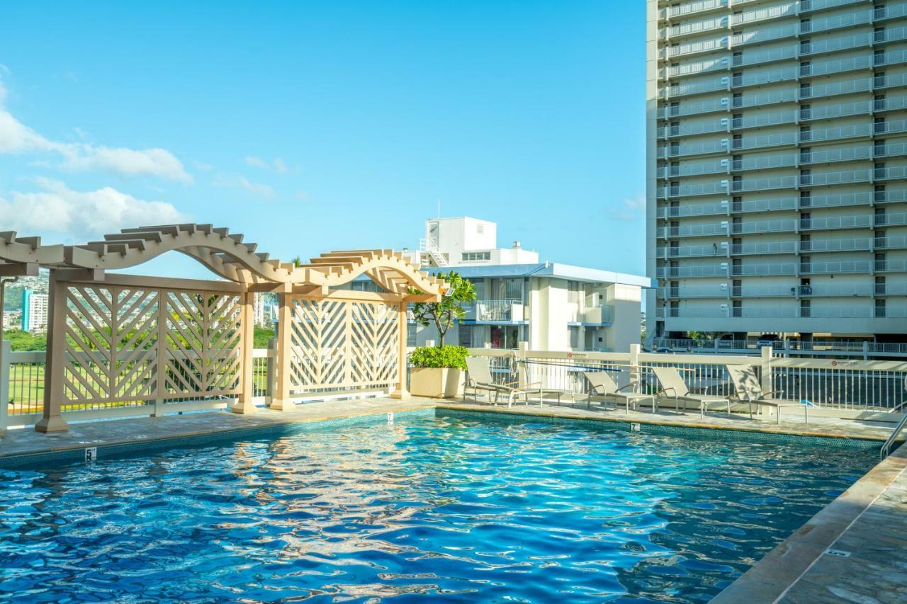 Skyline Island Colony Hotel Honolulu Bagian luar foto