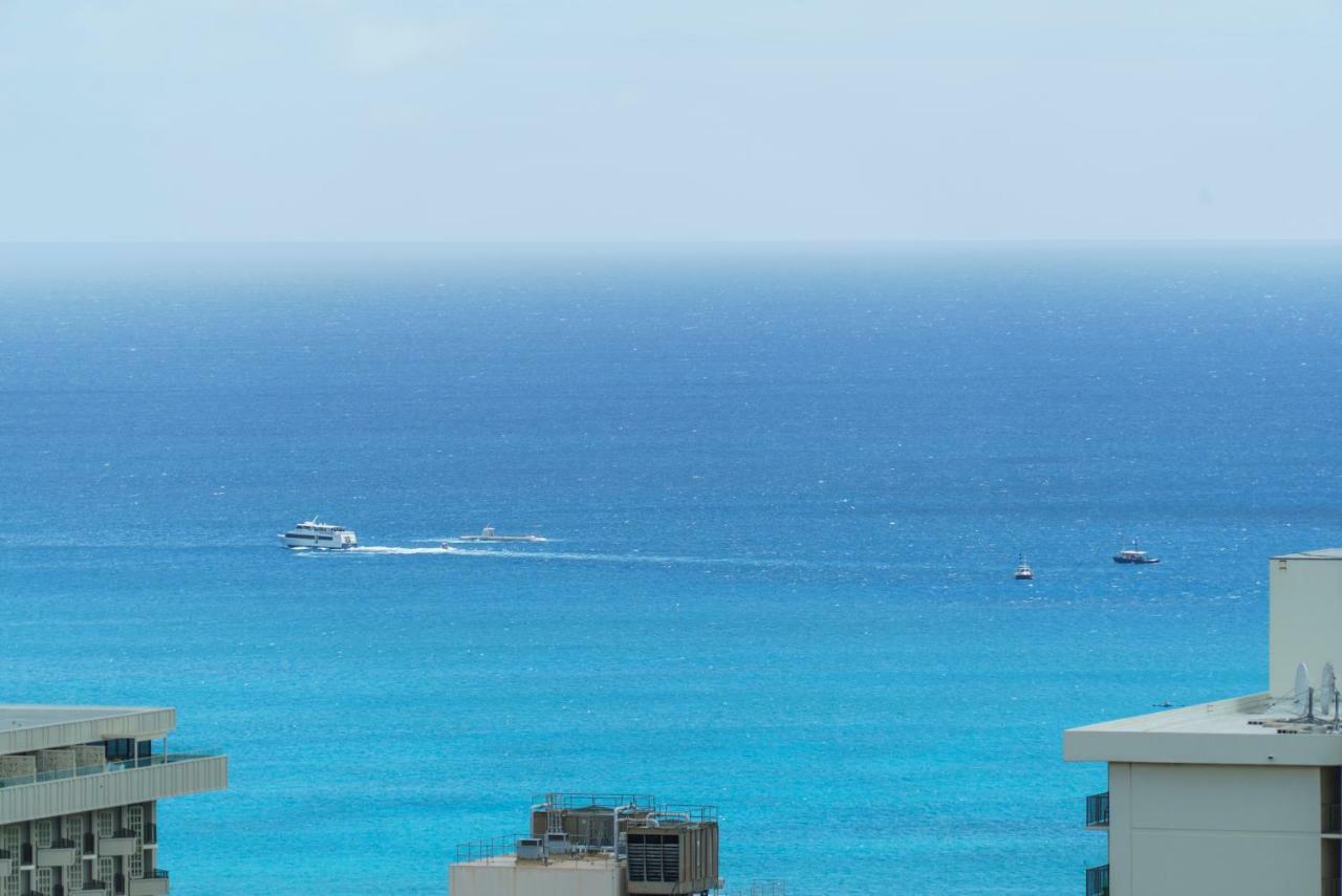 Skyline Island Colony Hotel Honolulu Bagian luar foto